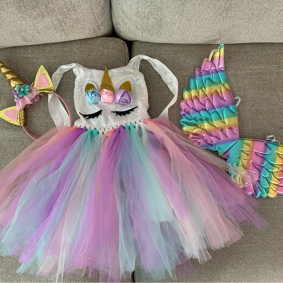 Gorgeous Girls Unicorn Costume - Picture 3 of 5